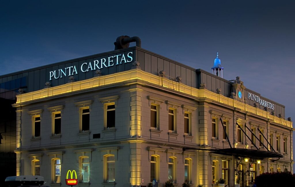 PUNTA CARRETAS SHOPPING